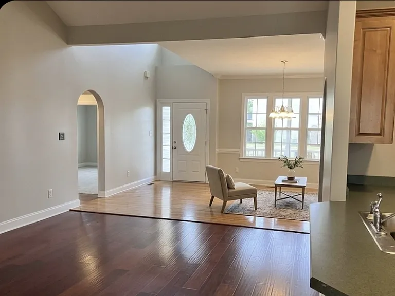 18 Castlewood Dr #N — Photo 3