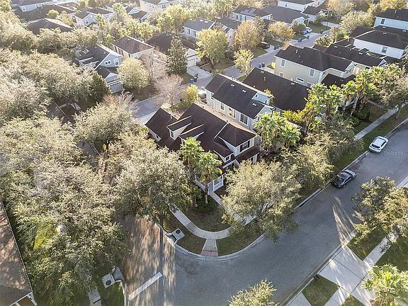 4th image of 27540 Breakers Dr