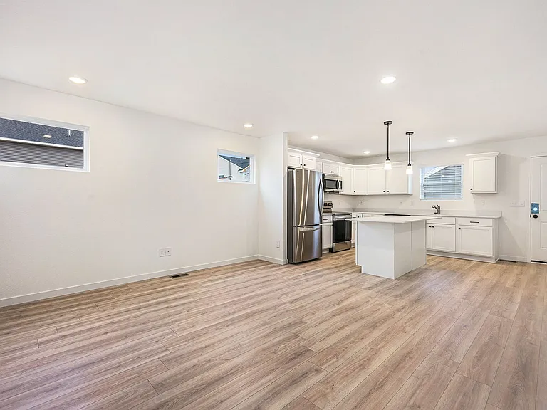 1835 Kingfisher Cir — Photo 4