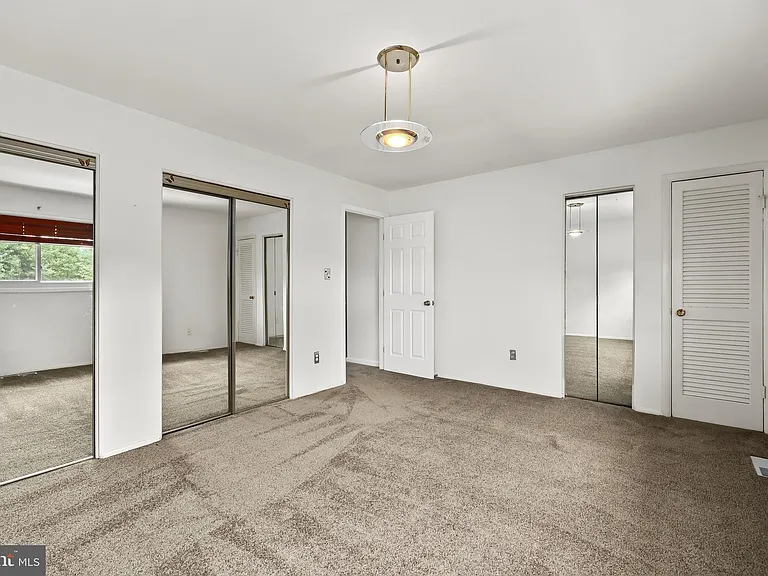 609 Jefferson St #18 — Photo 23