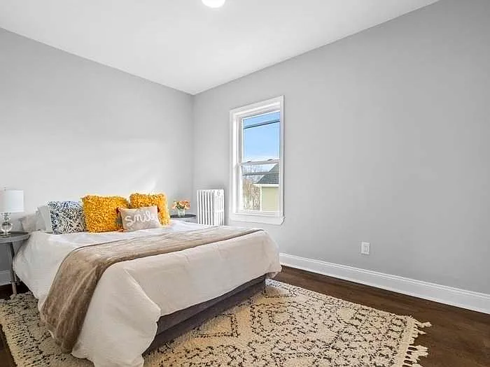 3 bed, 2.0 bath, 1189 sqft, $3,400 — Photo 4