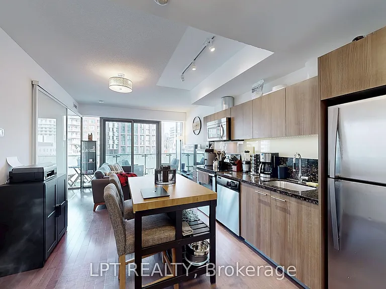 390 Cherry St #503 — Photo 16
