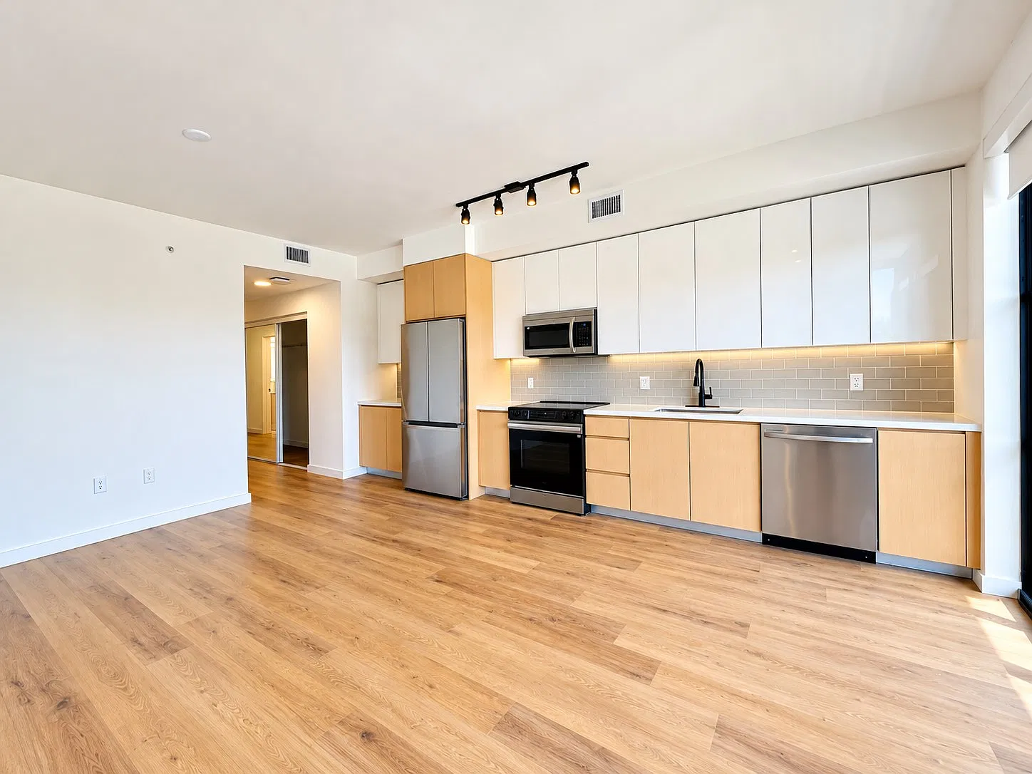 1 bed, 650 sqft, $2,650 — Photo 2