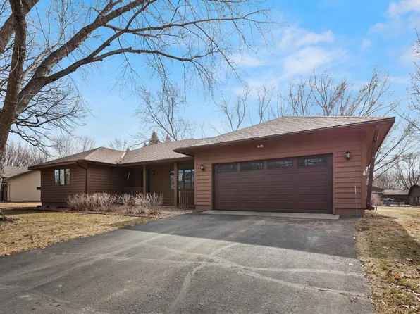 828 Brookwood Ln, Sartell, MN 56377
