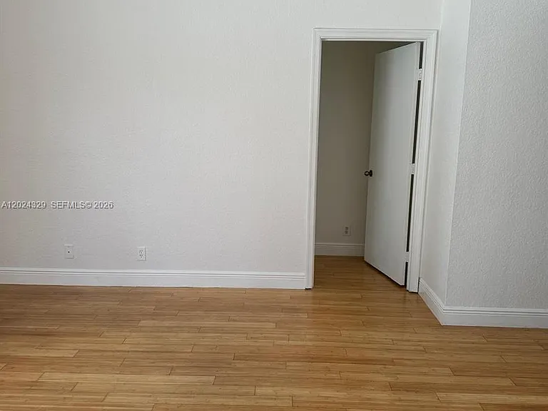 11090 Baybreeze Way — Photo 12