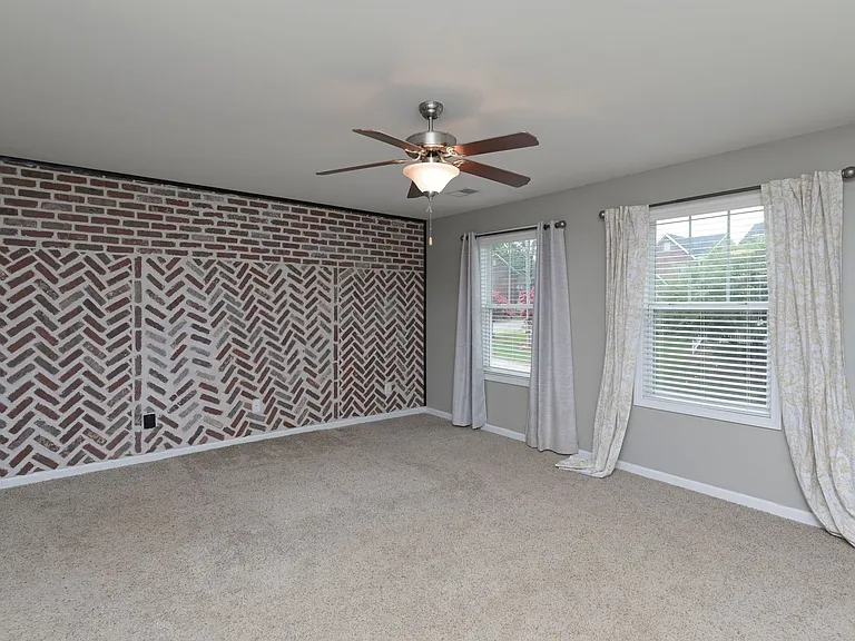 1811 Pulaski St — Photo 18