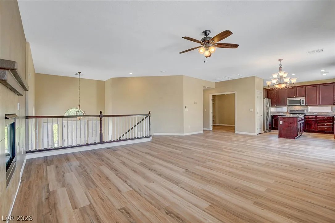 3 bed, 3.0 bath, 2258 sqft, $2,295 — Photo 3