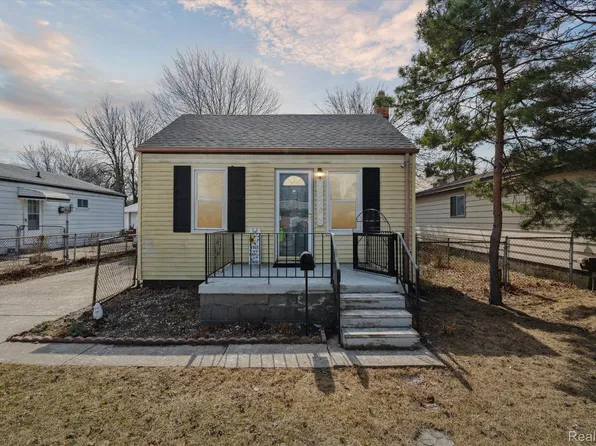 19794 Vermander Ave, Clinton Township, MI 48035