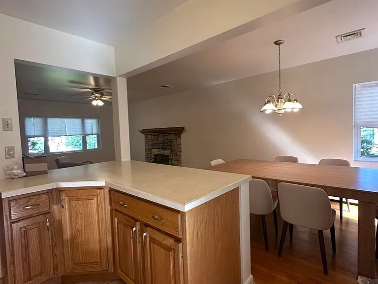 221 Harrison Ave — Photo 19