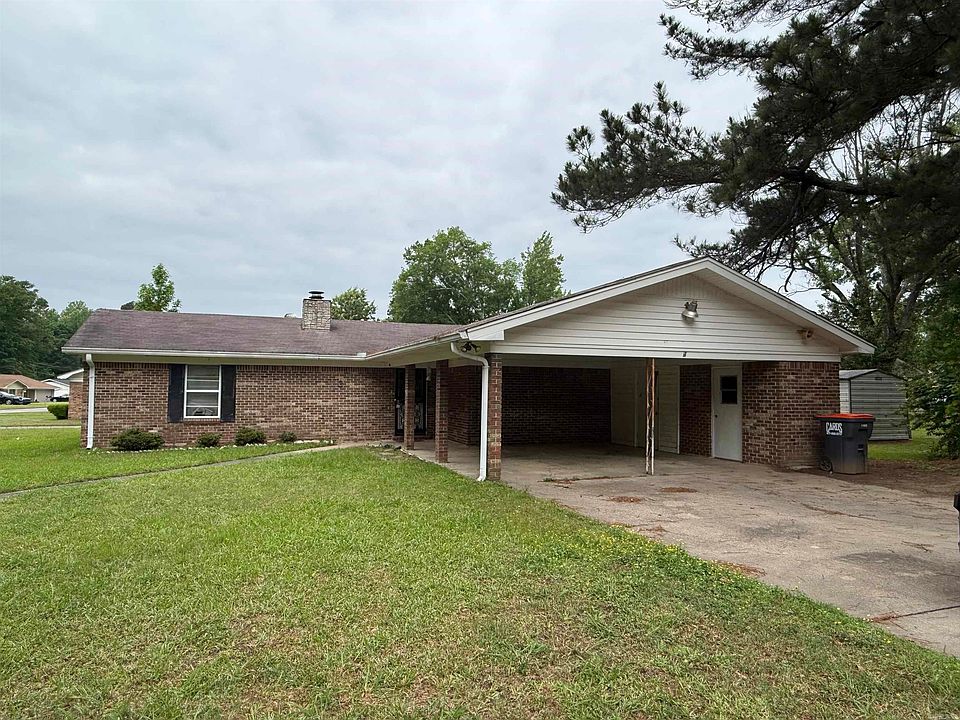 1st image of 3 Mockingbird Ln