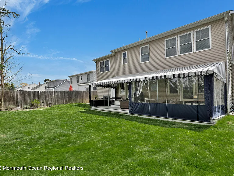 814 Pitney Dr — Photo 21