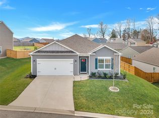 309 Tavernier Ln, Candler, NC 28715