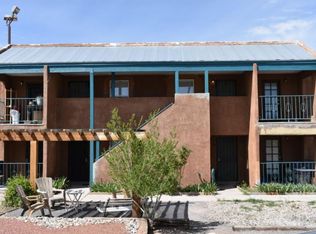 1815 Girard Blvd SE, Albuquerque, NM 87106