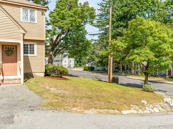 30 Pope St APT A, Hudson, MA 01749