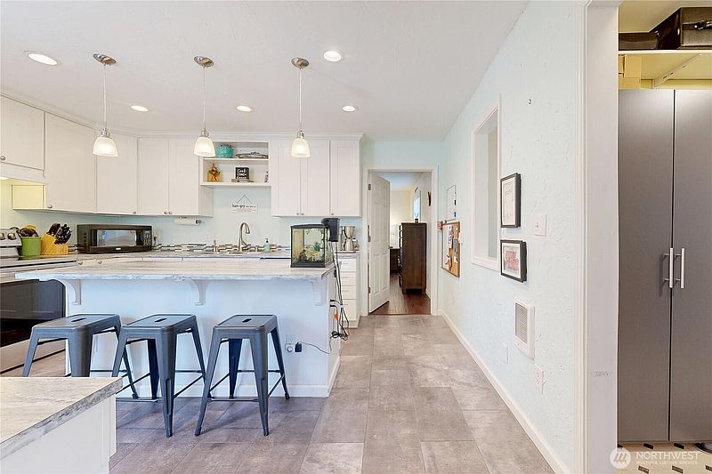 4th image of 1328 Modoc Street
