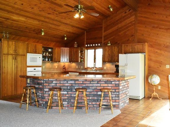5th image of 1056 N Road 11