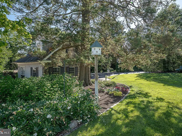 101 E Brookhaven Rd — Photo 105