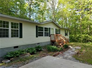2 Providence Dr, Flat Rock, NC 28731