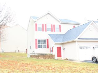 17 Arrowhead Dr, Burlington, NJ 08016