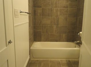 12 Greenwood St #12B, Houston, TX 77011