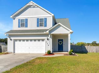 114 Hill Farm Dr, Richlands, NC 28574