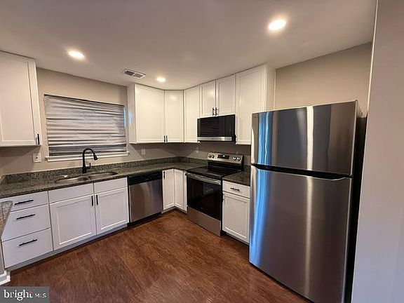 5th image of 2271 Prince Of Wales Ct
