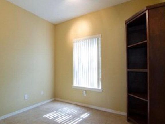 4th image of 1309 W Kiwi Ave #A