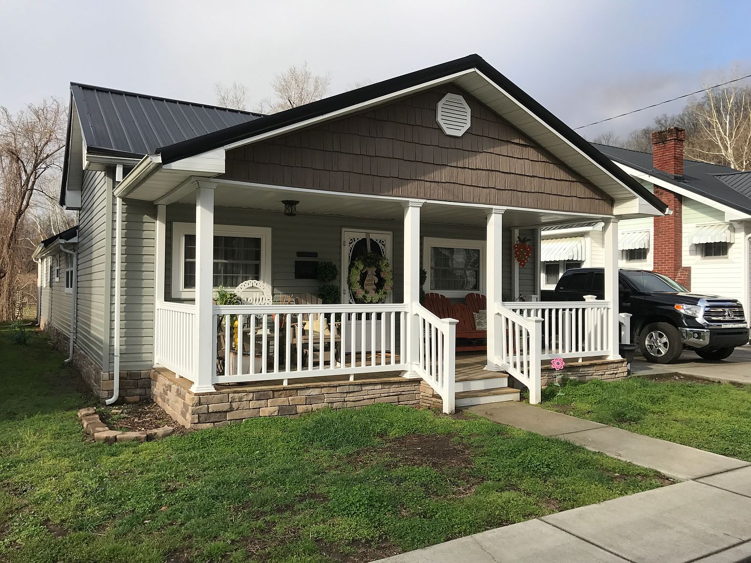 85 Godby St, Logan, WV 25601 Zillow