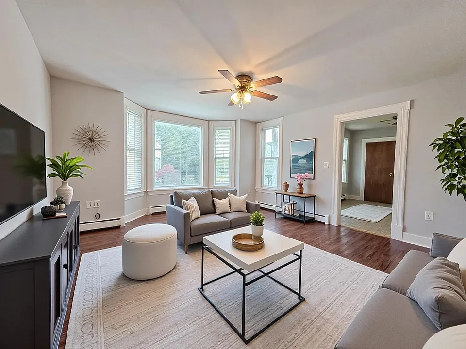463 Lake Ave #1