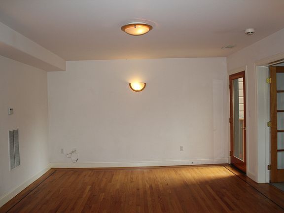2nd image of 881 34th Ave