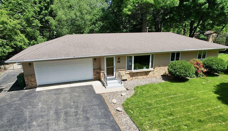 1st image of 3304 Highland Dr