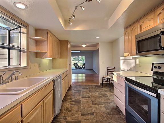 4th image of 8503 Onyx Dr SW
