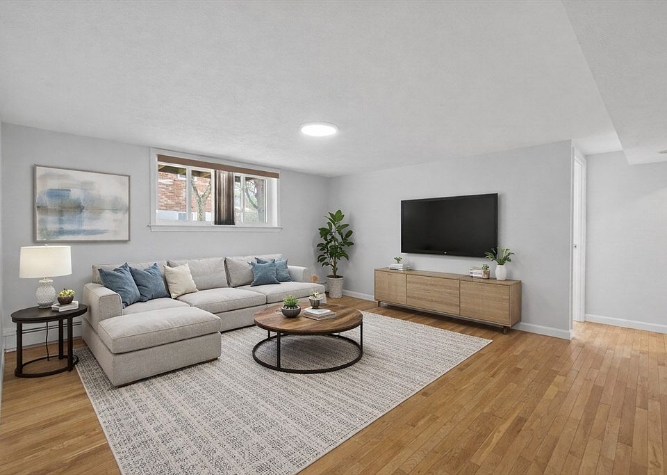 1st image of 20 Westgate Rd APT 2