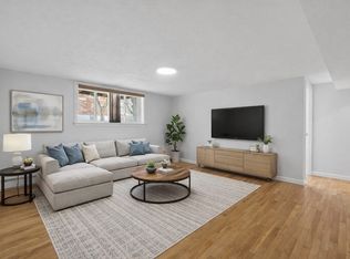 20 Westgate Rd APT 2, Chestnut Hill, MA 02467