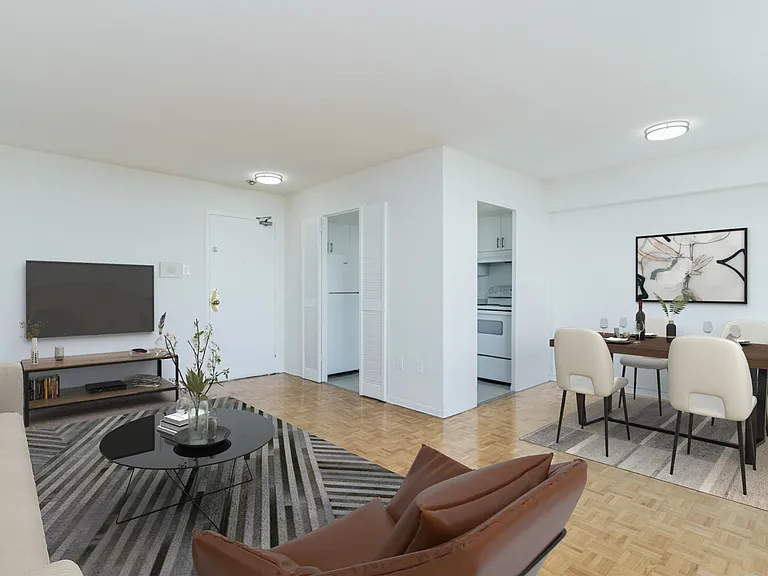 1010 Broadview Ave — Photo 7