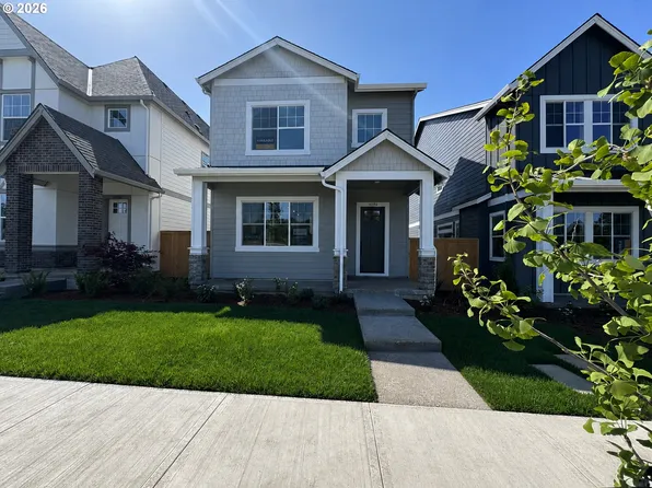 16900 SW Cairn Ln, King City, OR 97140