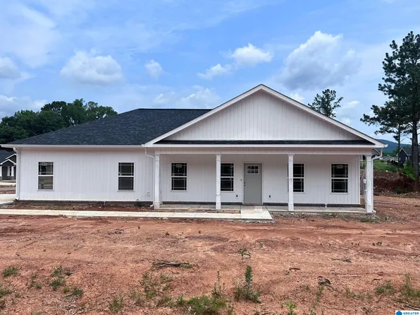 169 Deerfield Ln, Anniston, AL 36207