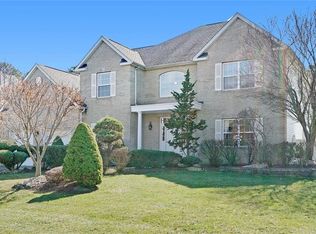 9 Nicholas Ave, Monroe, NJ 08831