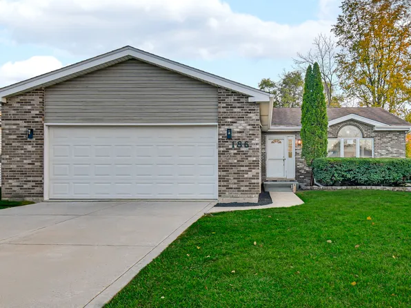 186 Cedarwood Dr, Steger, IL 60475