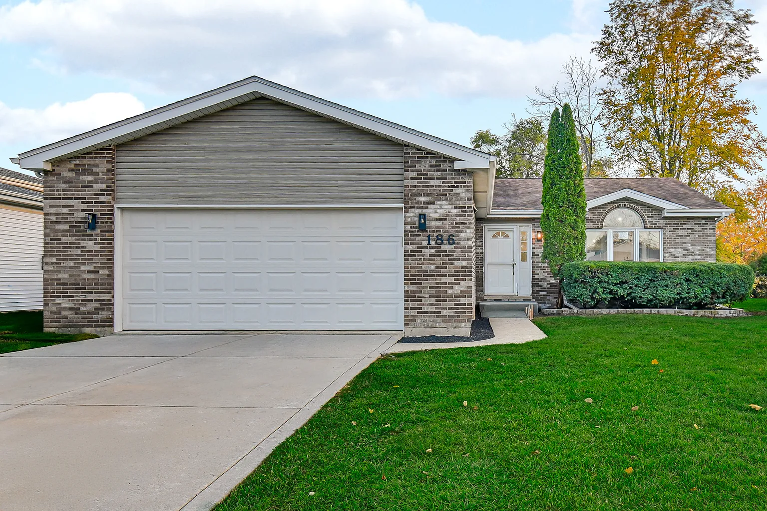 186 Cedarwood Dr photo 1