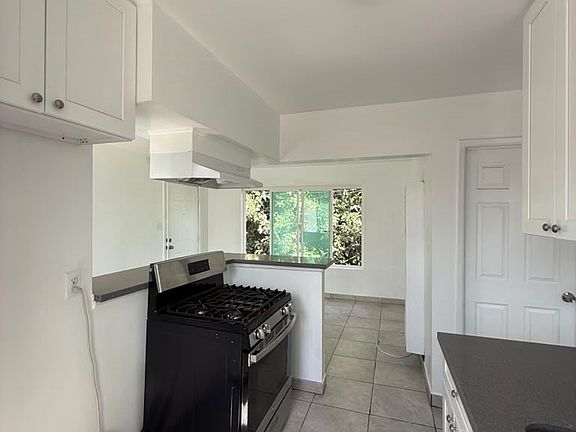 4th image of 12217 223rd St #D