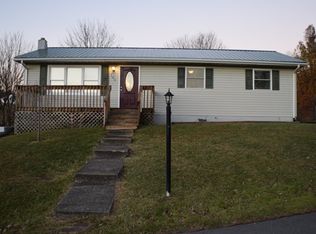105 Holly Hills Dr, Lester, WV 25865