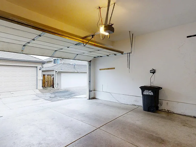 545 Monroe St — Photo 27