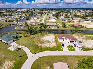 447 SW 22nd Ter, Cape Coral, FL 33991