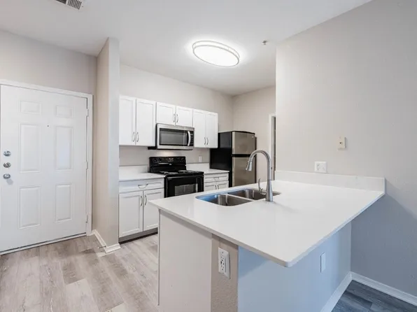 Arioso Apartments and Townhomes