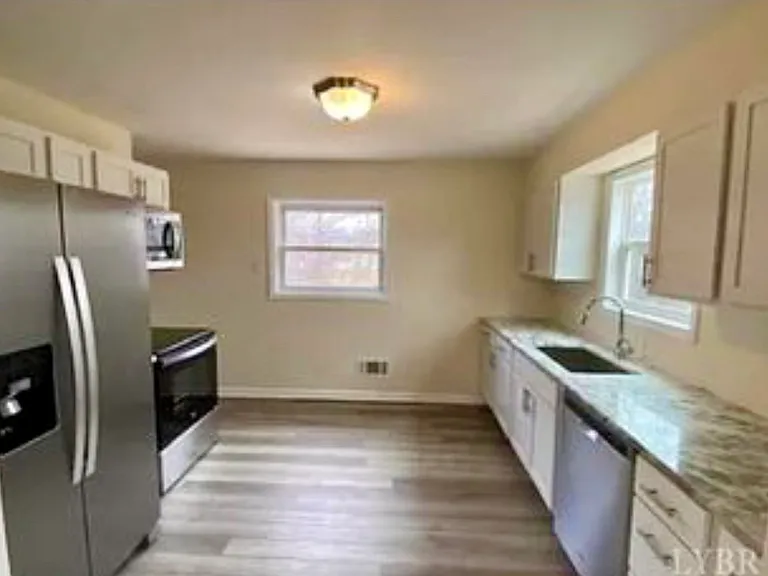 1204 Wards Ferry Rd — Photo 5