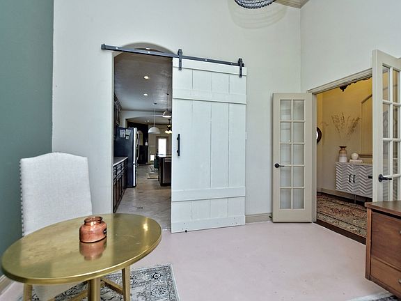 5th image of 105 Marble Head Way