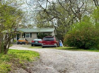 41 Thompson Ln, Hartsville, TN 37074
