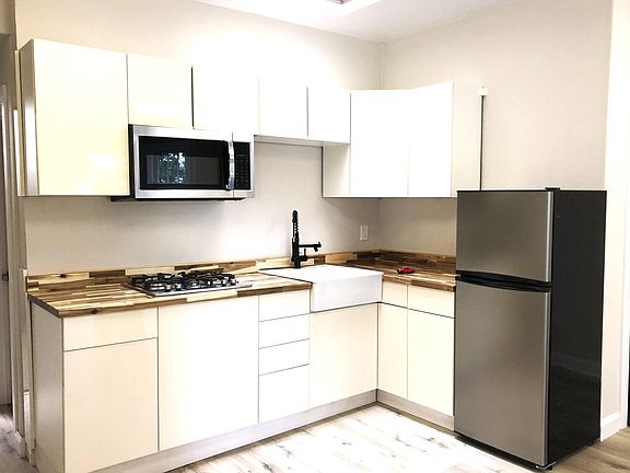 5th image of 725A Bridgeway Blvd #A