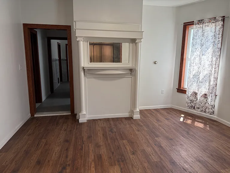 Dinning room - 2 windows